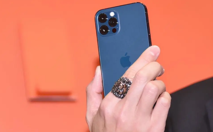 阿鲁科尔沁苹果手机维修分享iPhone12系列重启方法教程 